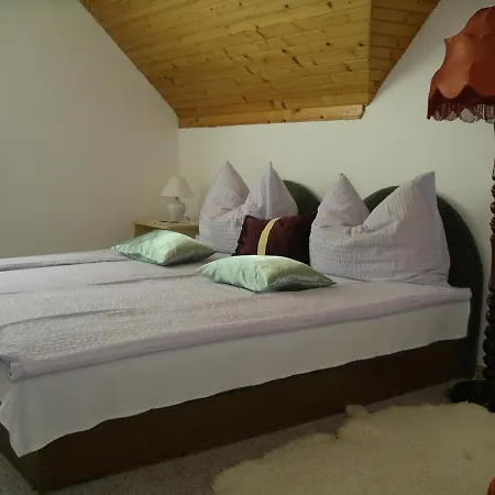 Beatrix Ueduelohaz * Balatonberény