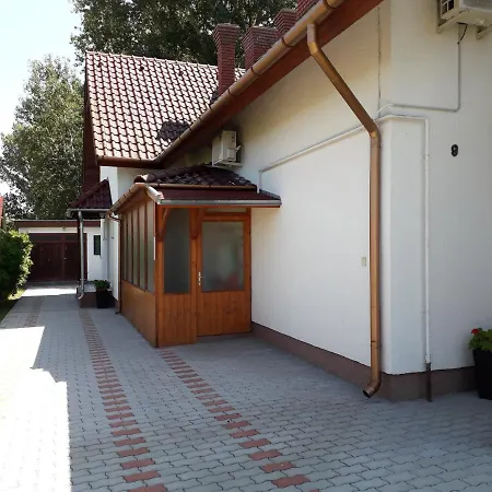 Beatrix Ueduelohaz Ferienhaus *